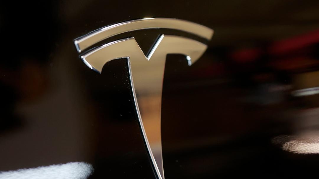Tesla Shareholders Approve Musk Compensation Package